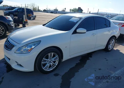 2015 Infiniti Q40 z USA, uszkodzony, nr VIN JN1CV6AP7FM501789